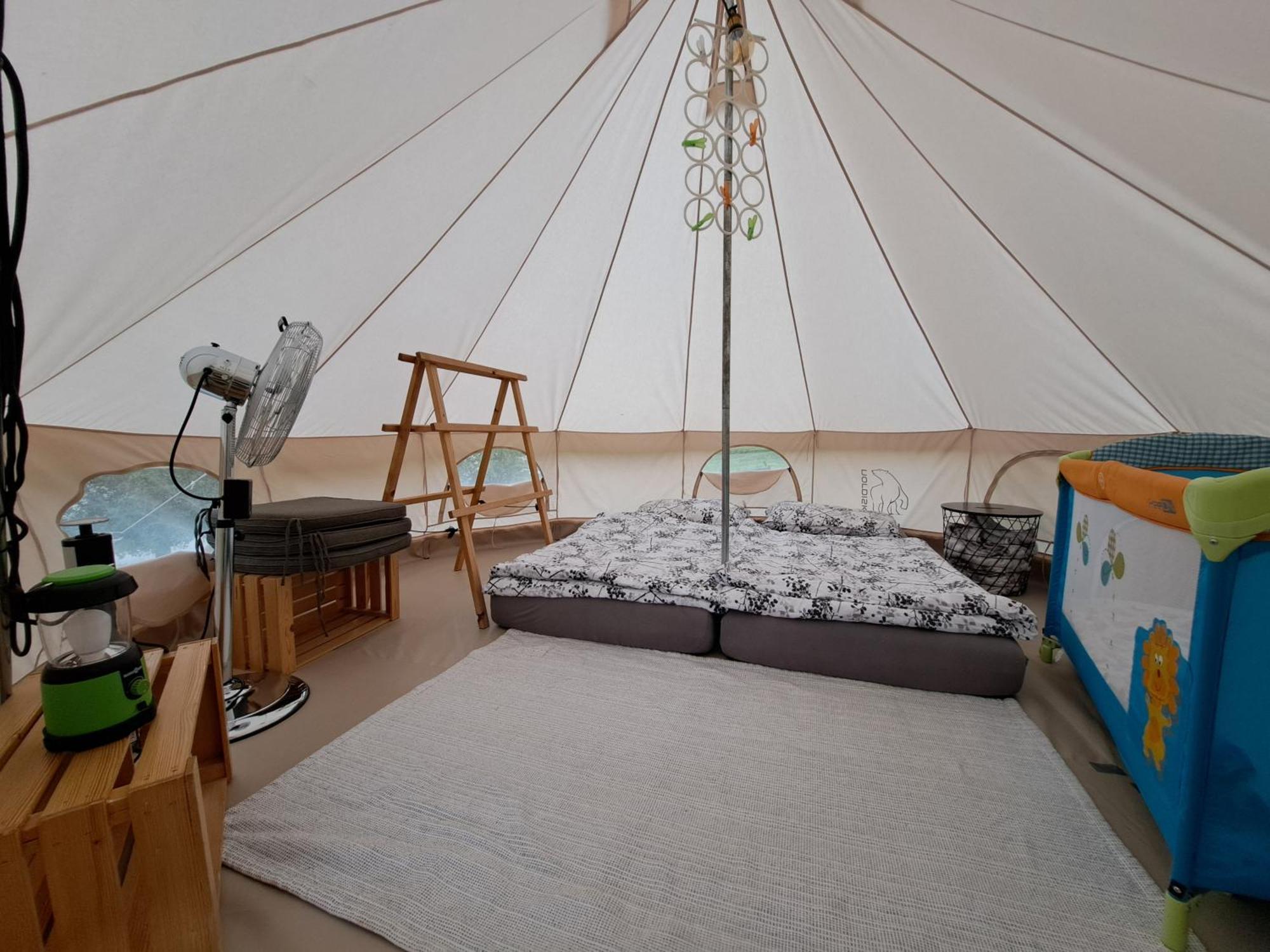 הוילה רדובליצ'ה Puzman Farm Glamping מראה חיצוני תמונה