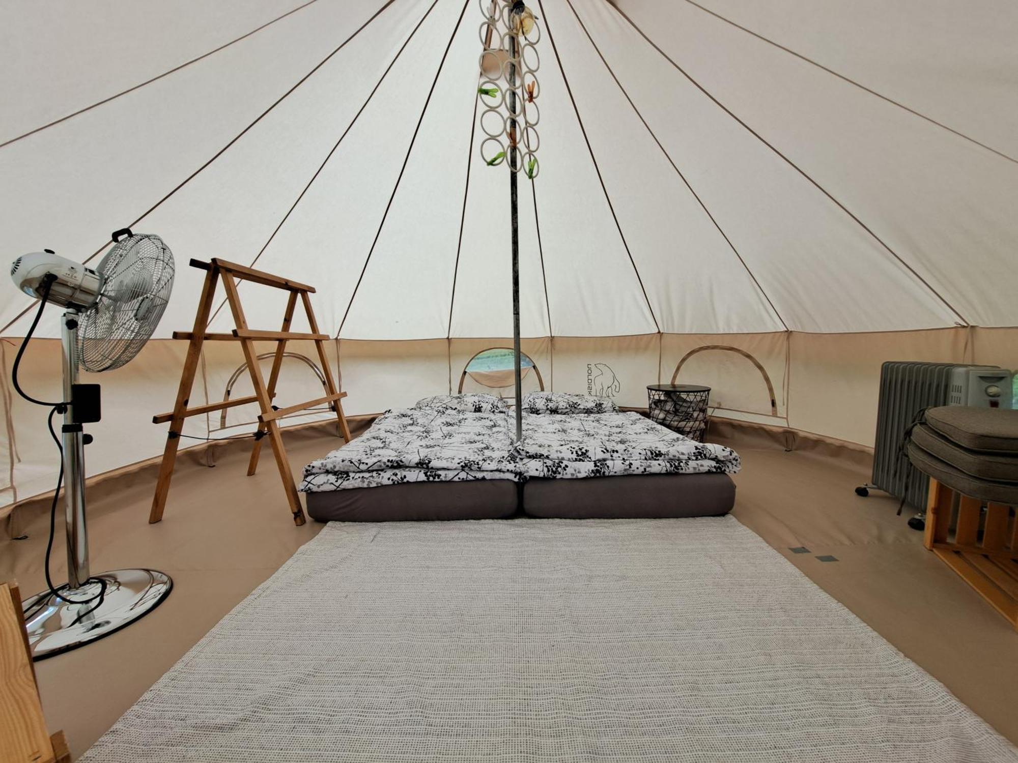 הוילה רדובליצ'ה Puzman Farm Glamping מראה חיצוני תמונה